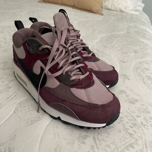 Nike Air  Women’s Sneakers 8.5